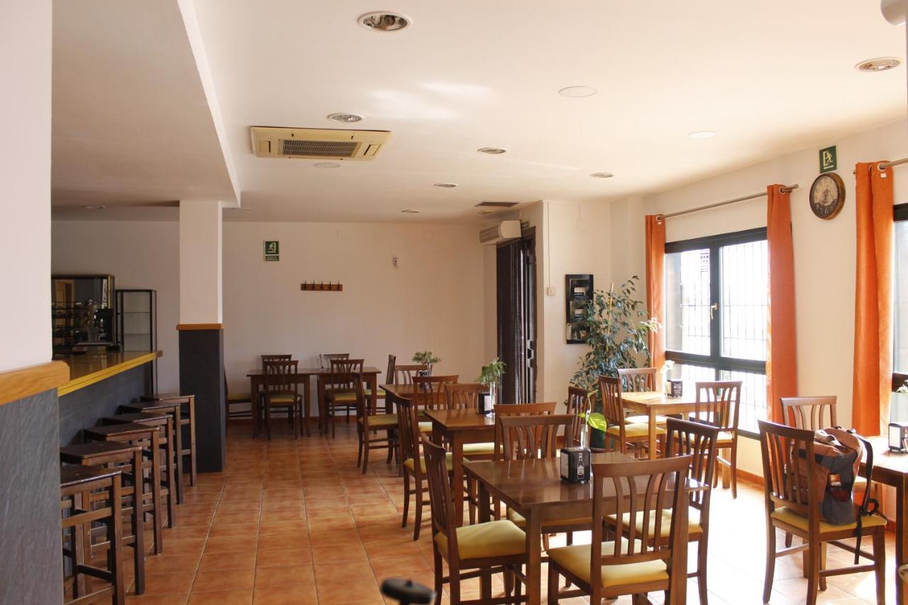 Hostal Restaurante Bustos Villarrubio Dış mekan fotoğraf
