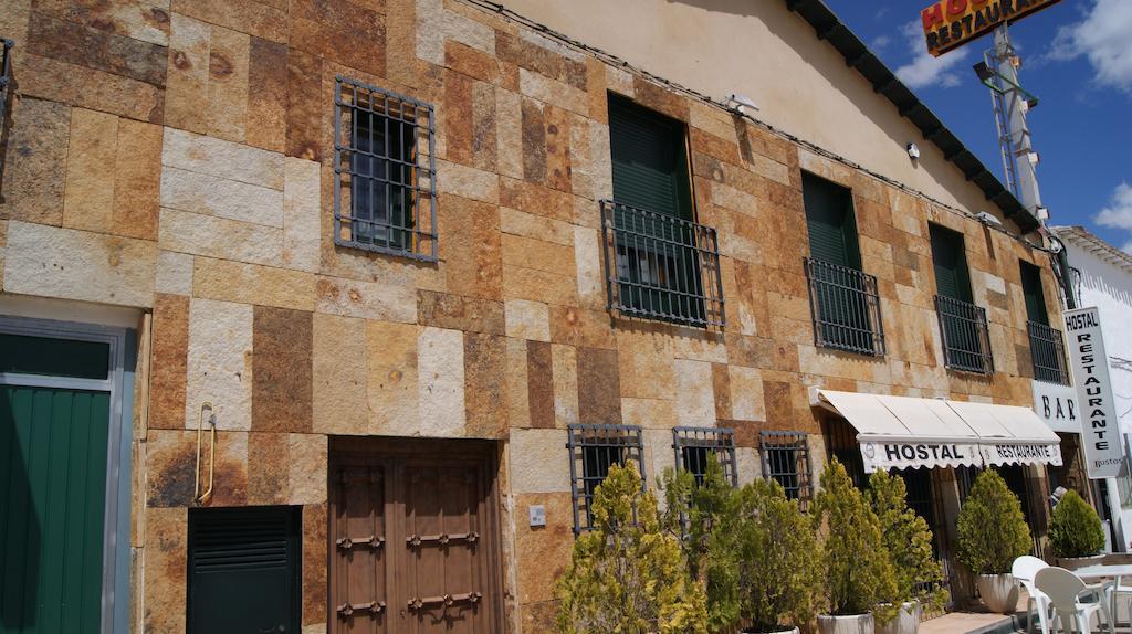 Hostal Restaurante Bustos Villarrubio Dış mekan fotoğraf