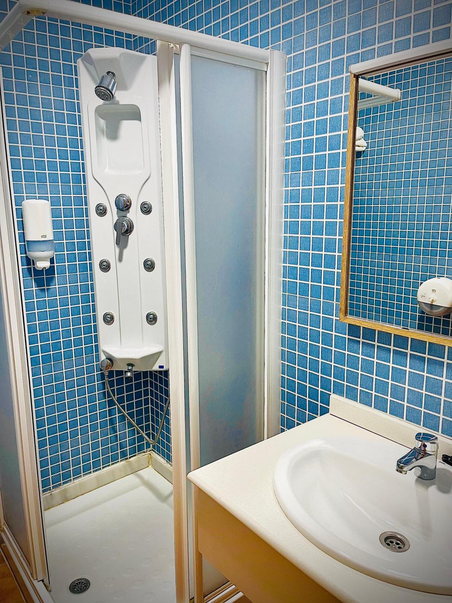 Hostal Restaurante Bustos Villarrubio Dış mekan fotoğraf