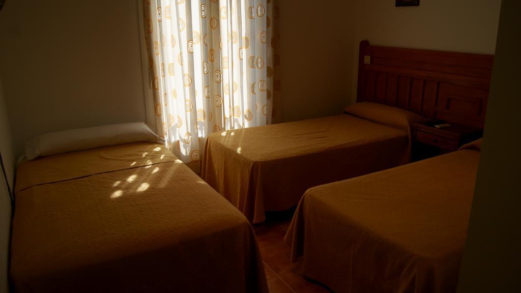 Hostal Restaurante Bustos Villarrubio Dış mekan fotoğraf