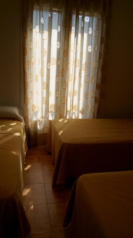 Hostal Restaurante Bustos Villarrubio Dış mekan fotoğraf